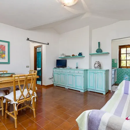 Mucchi Bianchi Lc-103 * Baia Sardinia